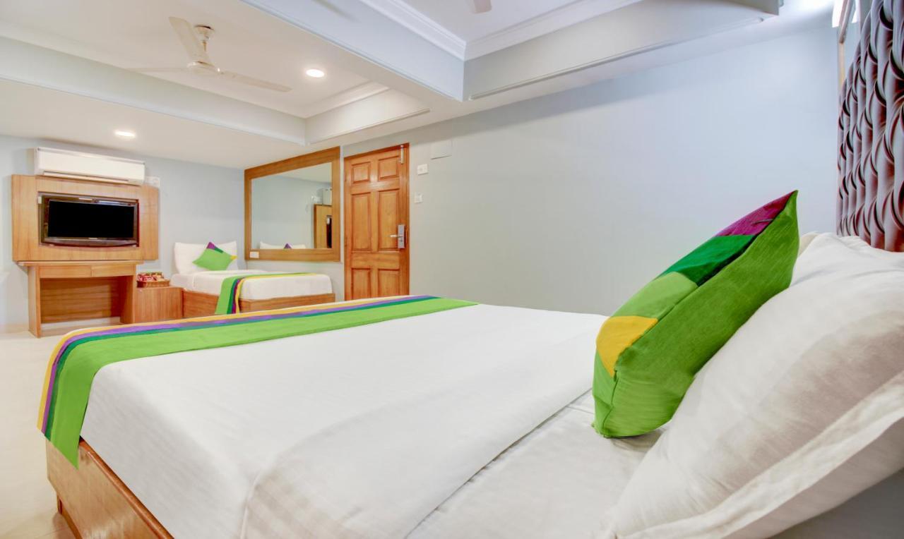 Hotel Treebo Cruz Royale Santacruz West Bombaj Exteriér fotografie
