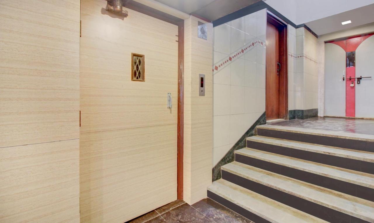 Hotel Treebo Cruz Royale Santacruz West Bombaj Exteriér fotografie