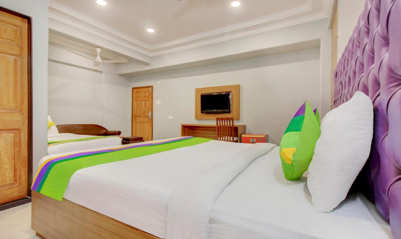 Hotel Treebo Cruz Royale Santacruz West Bombaj Exteriér fotografie