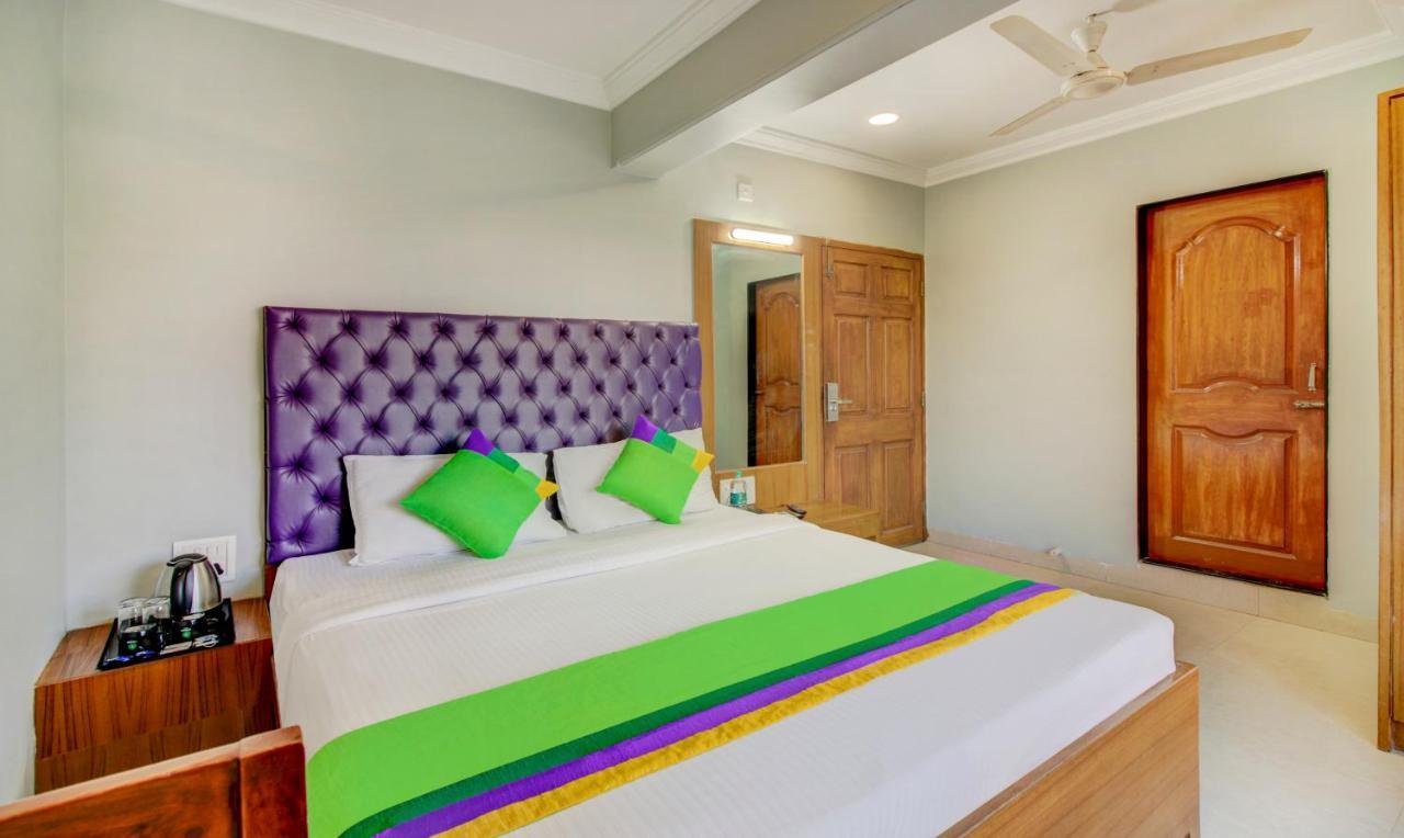 Hotel Treebo Cruz Royale Santacruz West Bombaj Exteriér fotografie