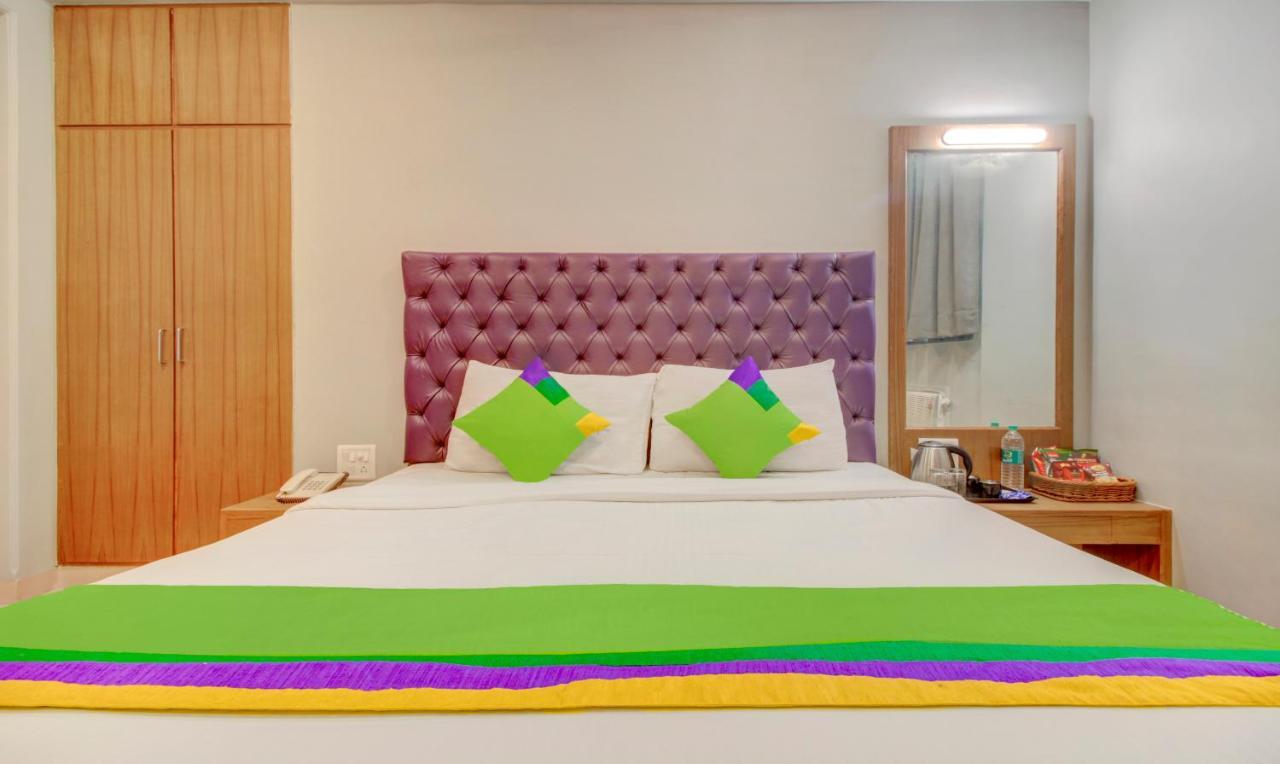 Hotel Treebo Cruz Royale Santacruz West Bombaj Exteriér fotografie
