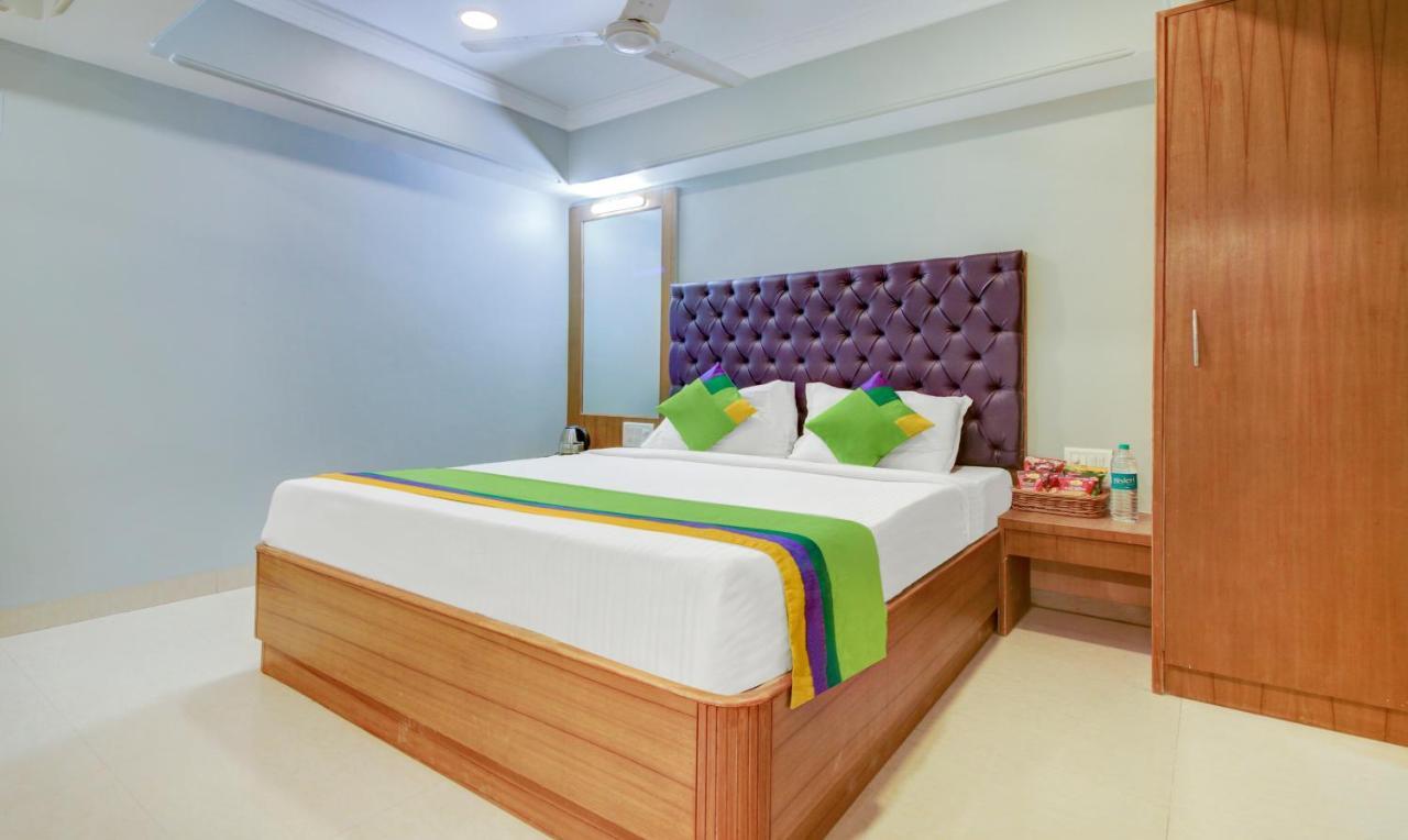 Hotel Treebo Cruz Royale Santacruz West Bombaj Exteriér fotografie